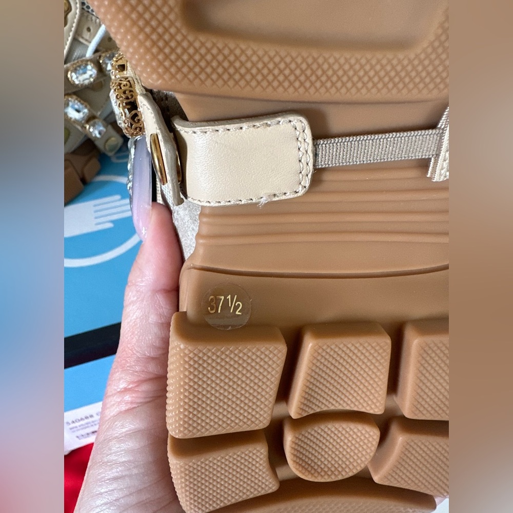 Gucci Shoes Brand New Never Worn - Picture 6 of 8